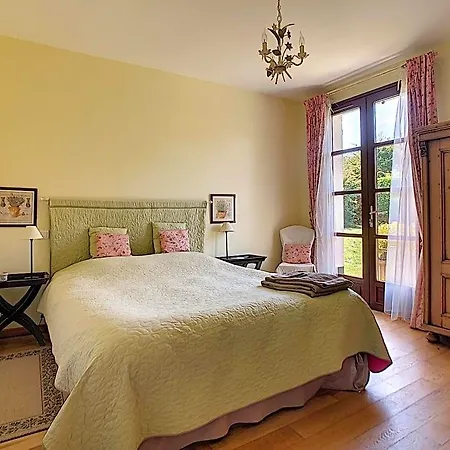 Le Clos De L'ermitage Bed & Breakfast