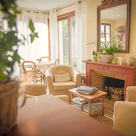 Bed & Breakfast Le Clos De L'ermitage 3*