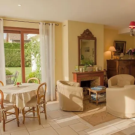 Le Clos De L'ermitage Bed & Breakfast
