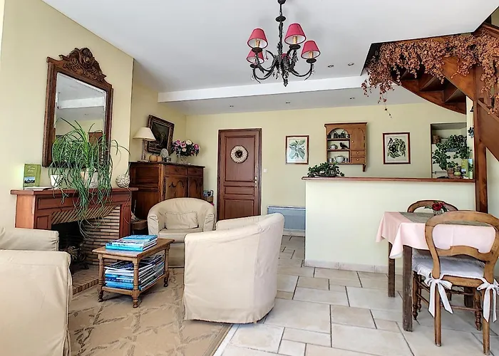 Le Clos De L'ermitage Bed & Breakfast