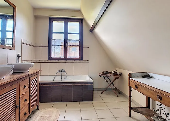 Le Clos De L'ermitage Bed & Breakfast